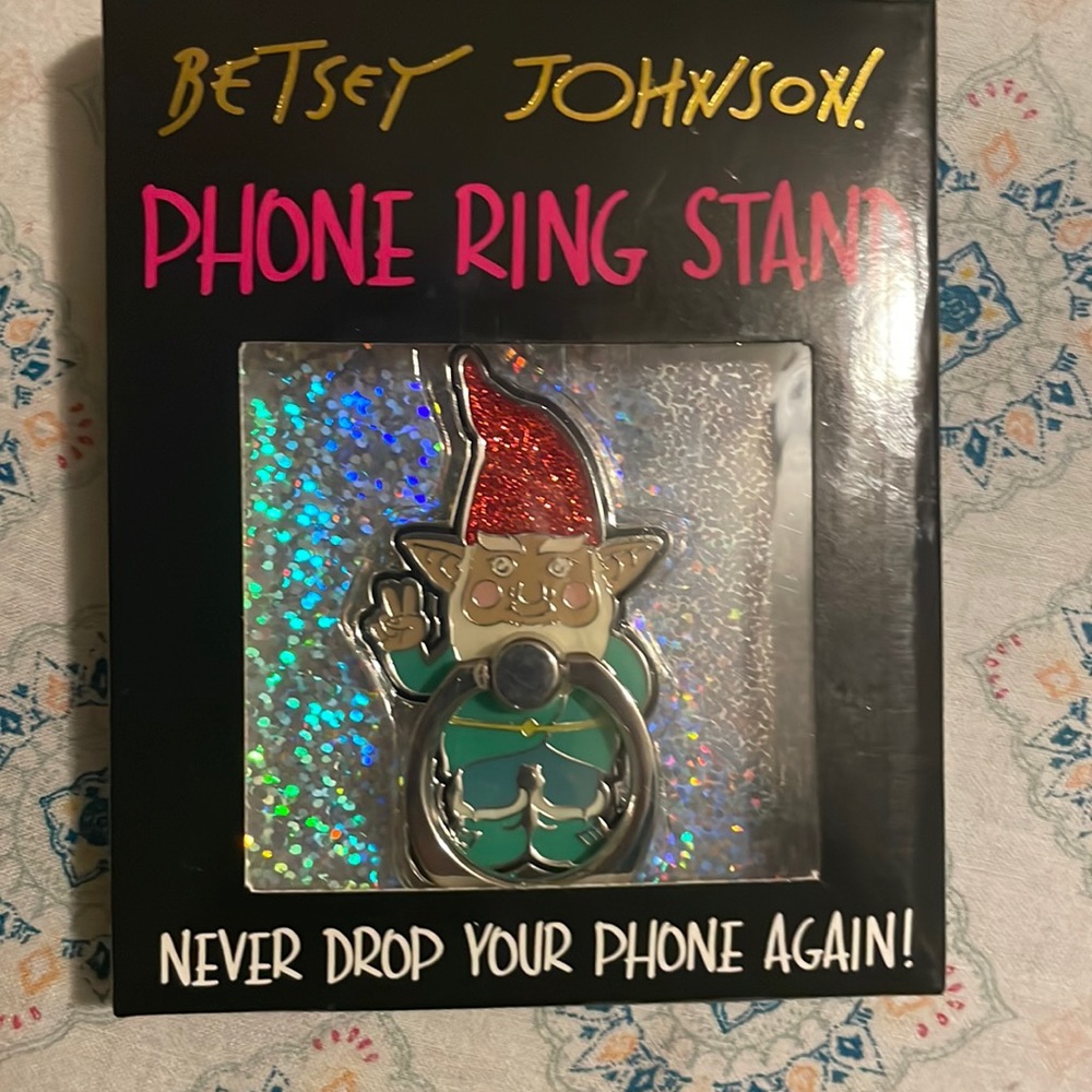 Betsy Johnson's Phone Ring Stand